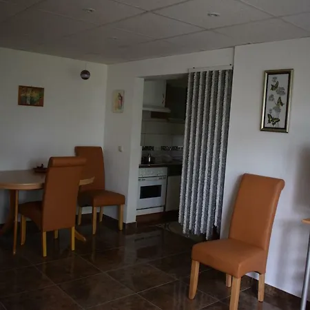 Gemutliche Ferienwohnung Im Grunen *