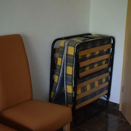 Apartment Gemutliche Ferienwohnung Im Grunen Trier